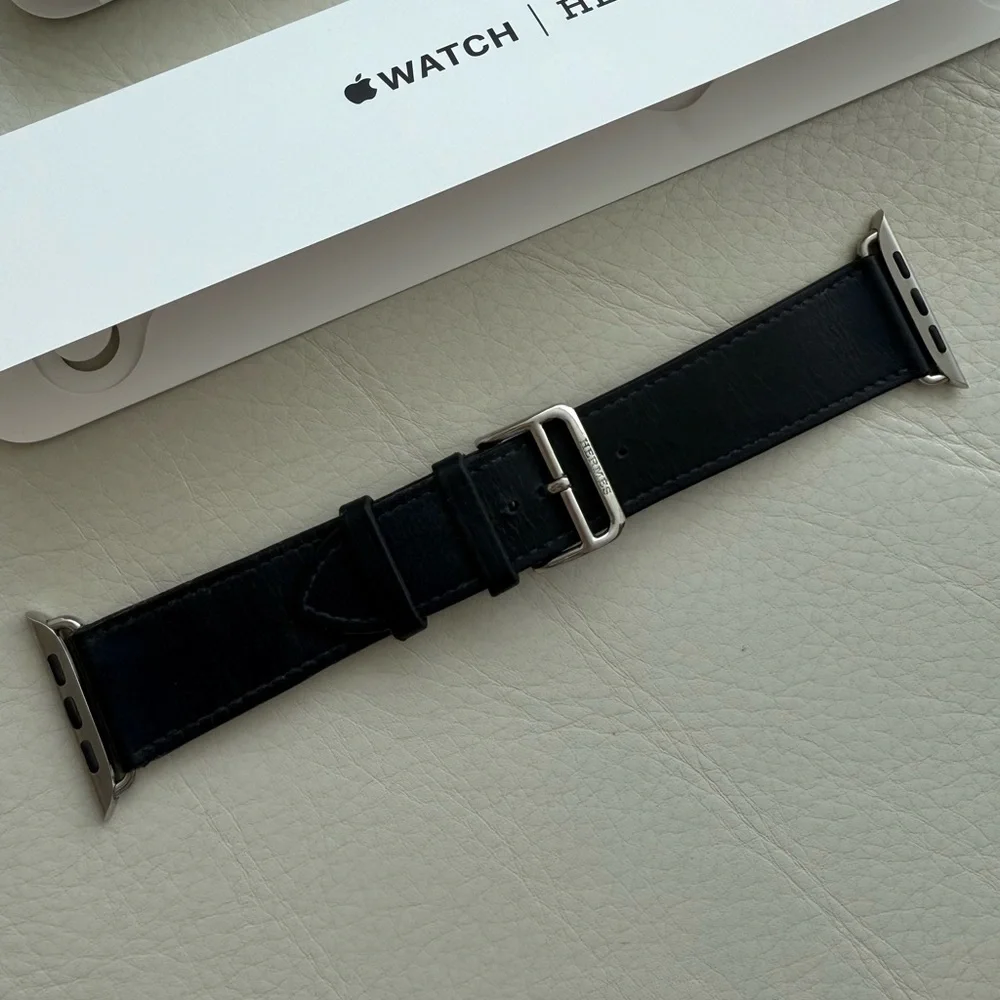 Hermes Navy Single Tour Leather 45mm Apple Watch Band - Picture 4 of 12